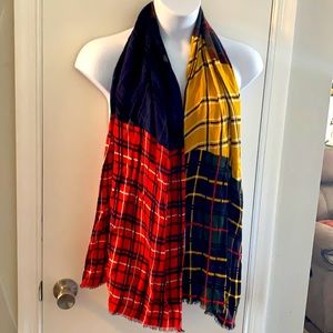 International concept sweater